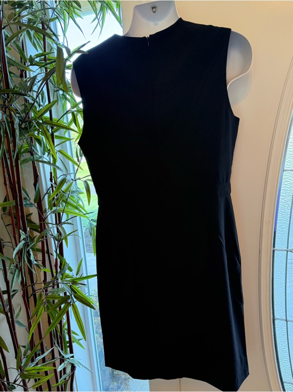 Larry Levine Black Sleeveless Sheath Dress new with tags